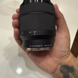 Sony Black Zoom Lens‎